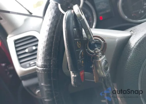 2012 Jeep Grand Cherokee Laredo z USA, uszkodzony, nr VIN 1C4RJFAG6CC329131